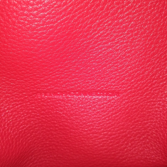 Super Lightweight Chic Red Crossbody Bag in a Pebbled Grain Vegan Leather. - Picture 10 of 11